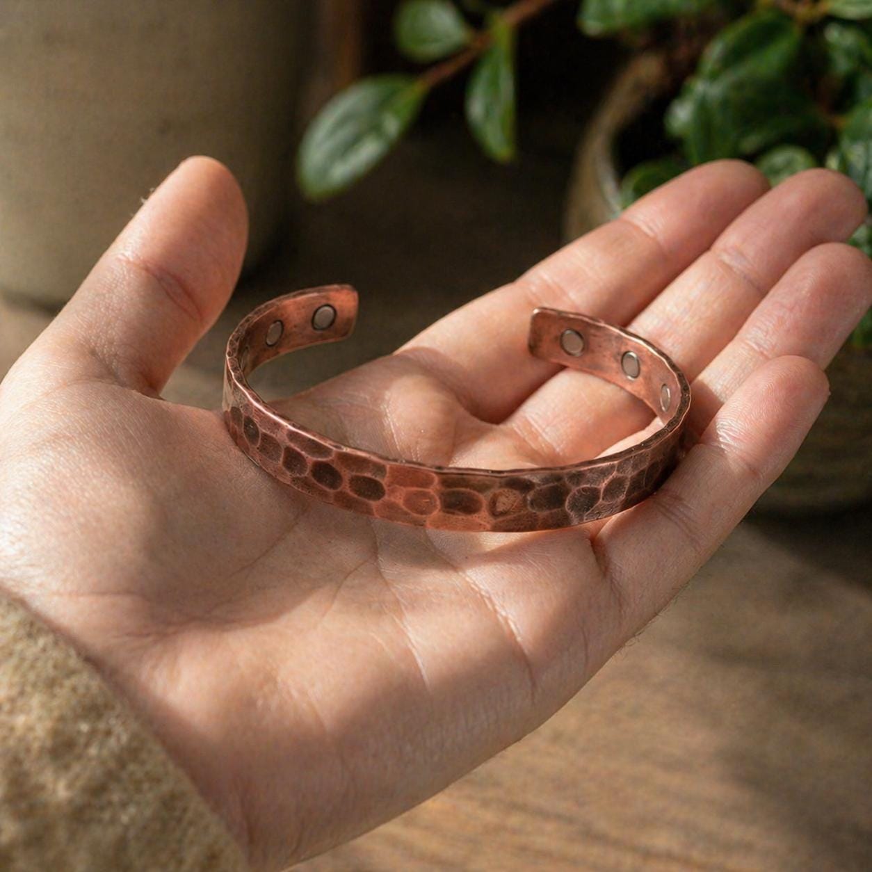Hammered Copper Cuff Bracelet, Vintage Style, Adjustable Unisex Wristband, Magnetic Therapy
