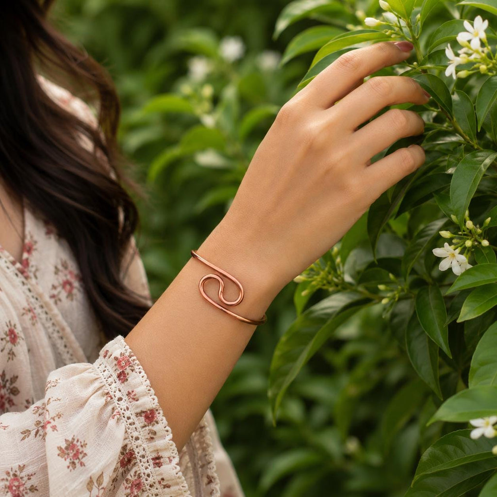 Handmade Copper Bangle, Infinity Copper Cuff Bracelet,  Adjustable Open Bracelet, Minimalist Artisan Jewelry, Gift for Women