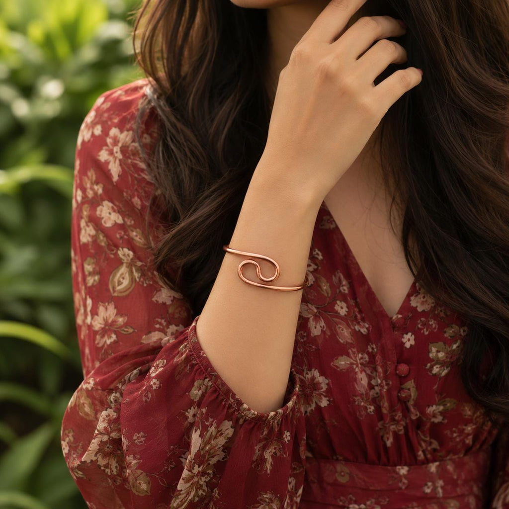 Handmade Copper Bangle, Infinity Copper Cuff Bracelet,  Adjustable Open Bracelet, Minimalist Artisan Jewelry, Gift for Women